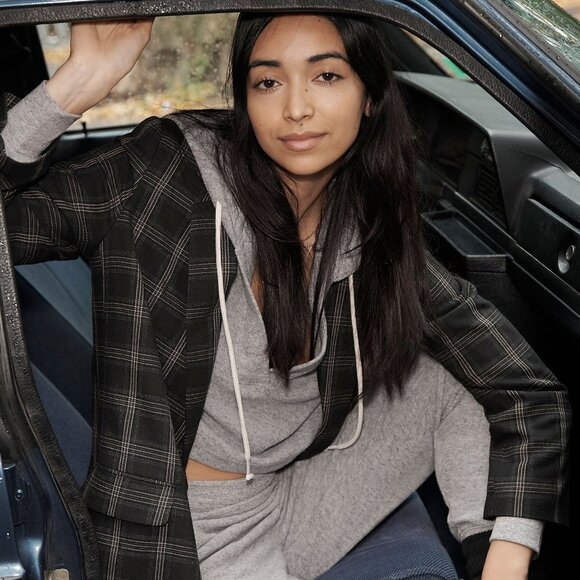 Madewell NH898 The Caldwell Double-Breasted Blazer in Seaton Plaid - Picture 2 of 8